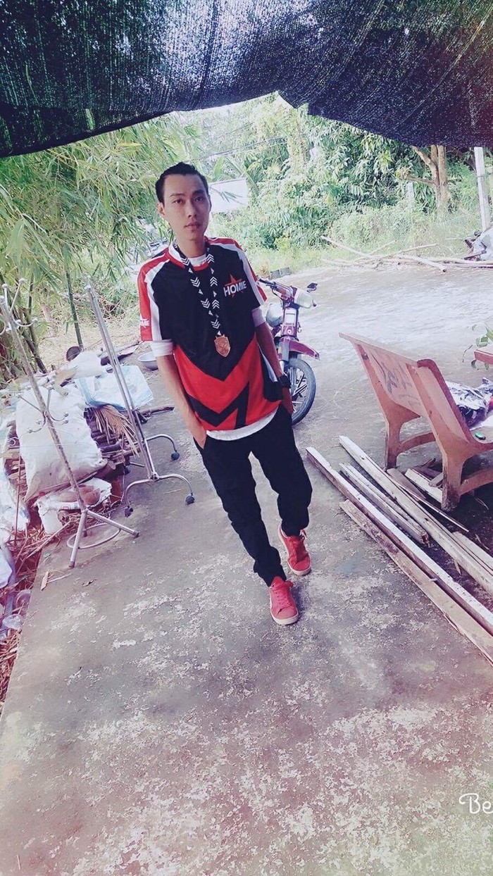 vu-no-thoi-khong
