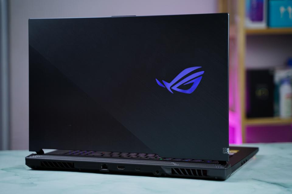 rog strix scar
