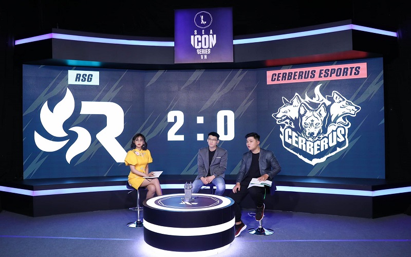 minh nghi trong vai trò host