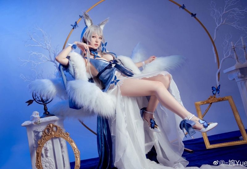 Bộ ảnh cosplay nhân vật Shinano trong Azur Lane phiên bản "đậm chất xôi thịt"