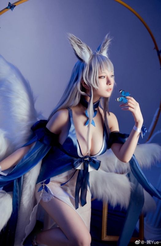 Bộ ảnh cosplay nhân vật Shinano trong Azur Lane phiên bản "đậm chất xôi thịt"