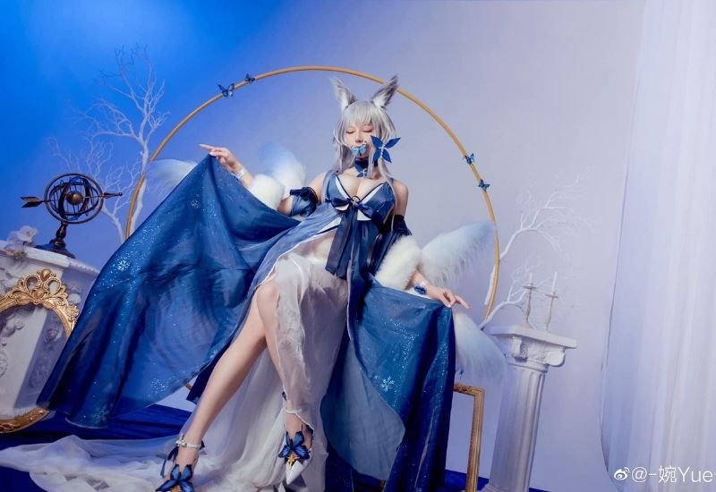 Bộ ảnh cosplay nhân vật Shinano trong Azur Lane phiên bản "đậm chất xôi thịt"