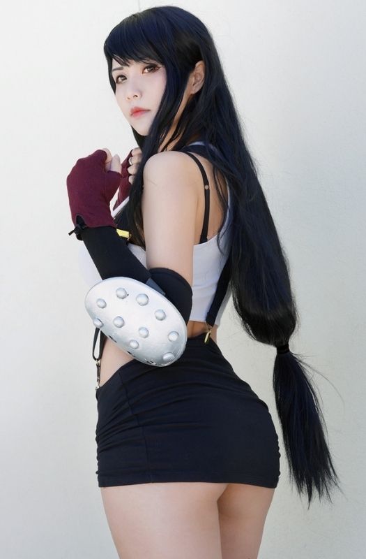 Bộ ảnh cosplay nhân vật Tifa nóng bỏng của cô nàng coser gốc Việt Hana Bunny 