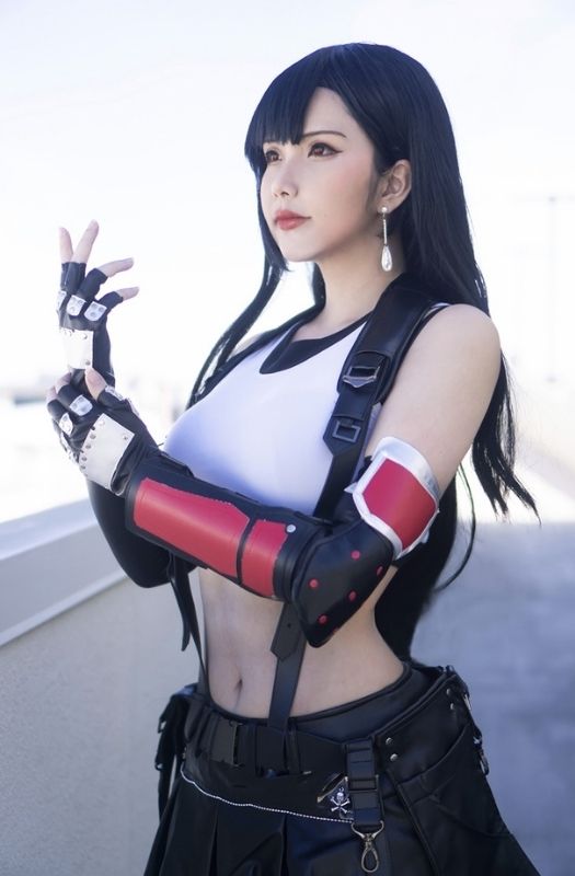 Bộ ảnh cosplay nhân vật Tifa nóng bỏng của cô nàng coser gốc Việt Hana Bunny 