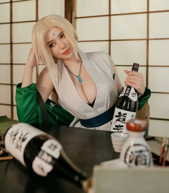Bộ ảnh cosplay đệ ngũ Tsunade làm bỏng mắt người xem