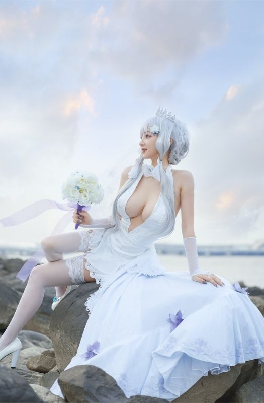 Loạt ảnh cosplay mỹ nhân Azur Lane với bộ áo cưới đầy quyến rũ