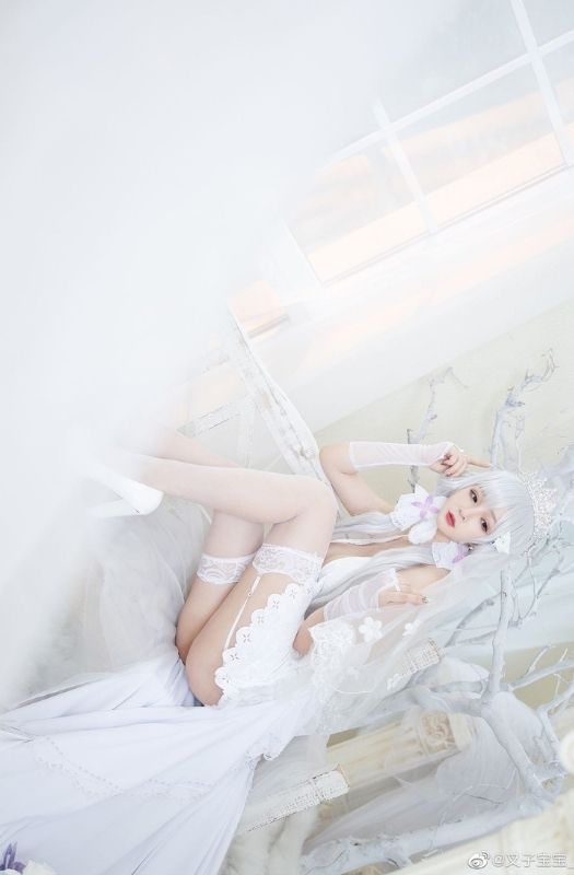 Loạt ảnh cosplay mỹ nhân Azur Lane với bộ áo cưới đầy quyến rũ