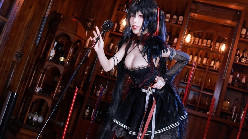 Bộ ảnh cosplay mỹ nhân Taihou trong Azur Lane đầy ngọt ngào và gợi cảm