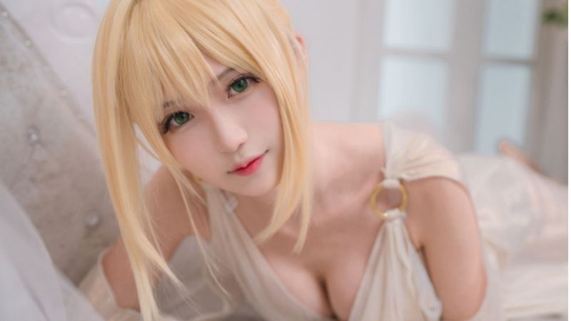 Bộ ảnh cosplay Nero Claudius phiên bản vô cùng sexy khiến người xem phải bỏng mắt
