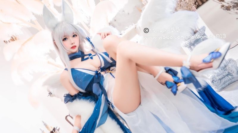 Loạt ảnh cosplay nhân vật Shinano với trang dạ hội vòng 1 hở bạo