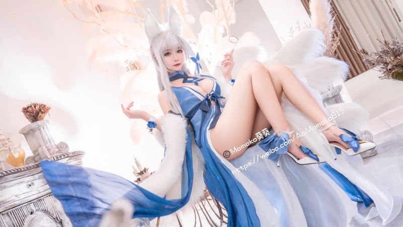 Loạt ảnh cosplay nhân vật Shinano với trang dạ hội vòng 1 hở bạo
