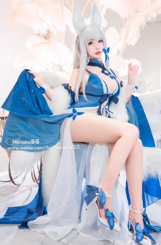 Loạt ảnh cosplay nhân vật Shinano với trang dạ hội vòng 1 hở bạo