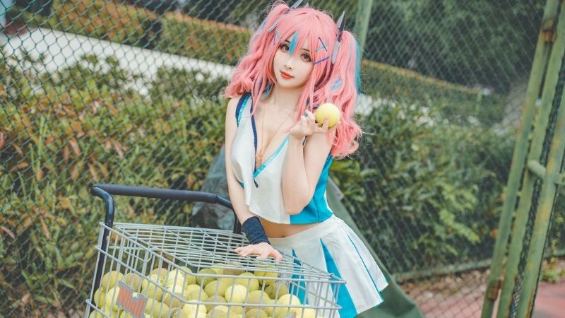 Bộ ảnh cosplay nhân vật USS Bremerton trong Azur Lane khiến người xem phải bỏng mắt