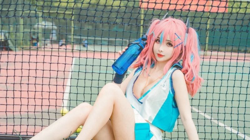 Bộ ảnh cosplay nhân vật USS Bremerton trong Azur Lane khiến người xem phải bỏng mắt