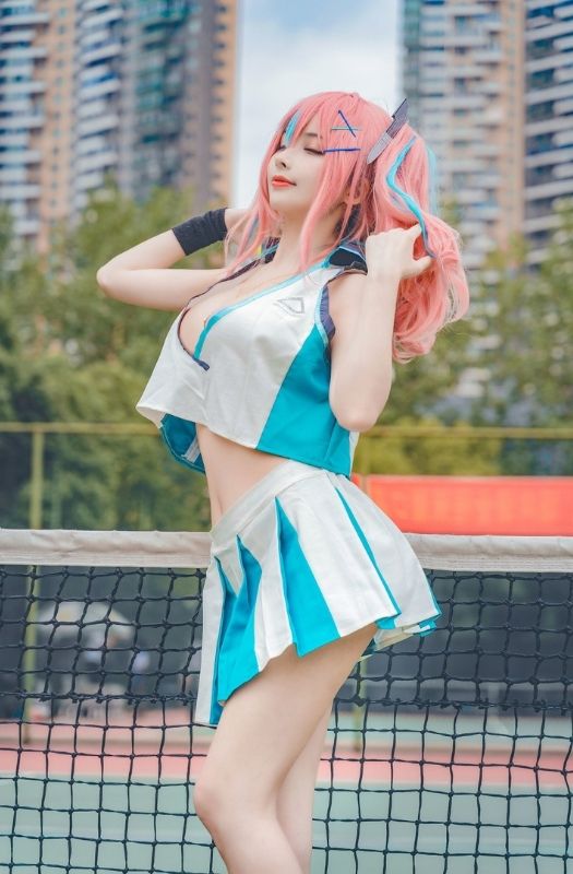 Bộ ảnh cosplay nhân vật USS Bremerton trong Azur Lane khiến người xem phải bỏng mắt
