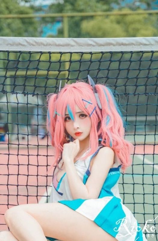 Bộ ảnh cosplay nhân vật USS Bremerton trong Azur Lane khiến người xem phải bỏng mắt