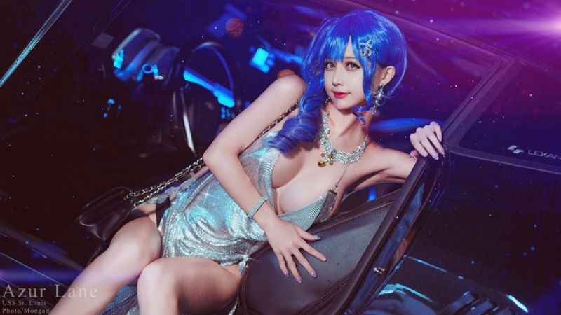 Màn cosplay mỹ nhân St. Louis trong Azur Lane với khuôn ngực đầy đặn, khiến bao game thủ phải "mất máu"