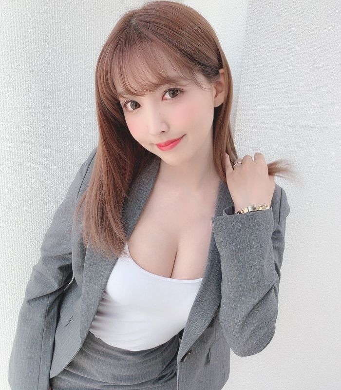 Saki Hatsumi