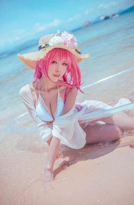 Bộ ảnh cosplay nàng Surcouf tâm hồn nuột nà trong Azur Lane