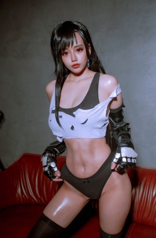 Bộ ảnh cosplay mỹ nhân Tifa với ngoại hình đầy nóng bỏng trong Final Fantasy