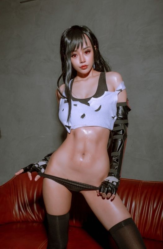 Bộ ảnh cosplay mỹ nhân Tifa với ngoại hình đầy nóng bỏng trong Final Fantasy
