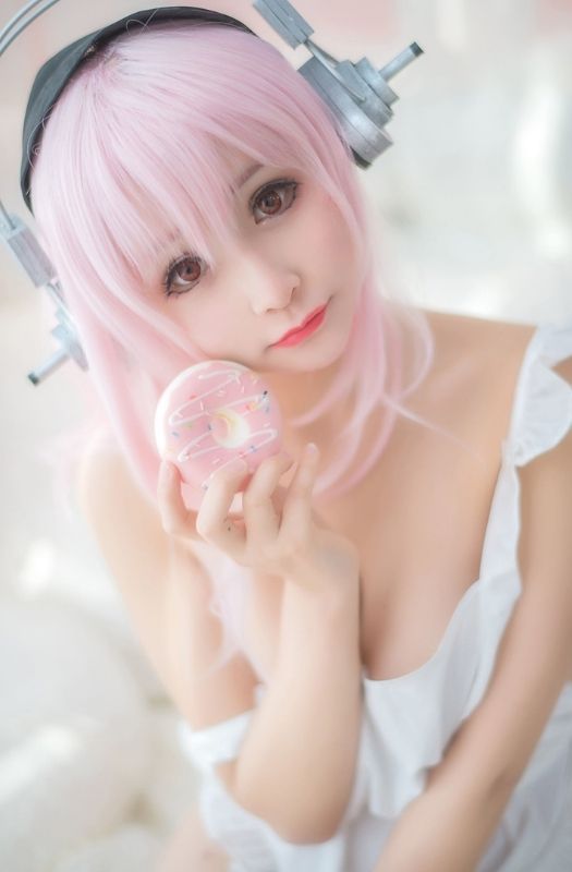 Bộ ảnh cosplay cô nàng Super Sonico phiên bản ngoài đời thực cực kỳ gợi cảm