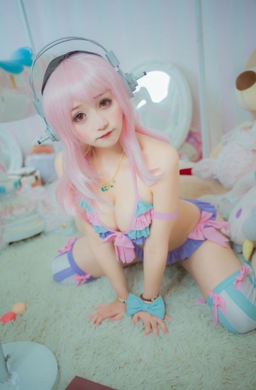 Bộ ảnh cosplay cô nàng Super Sonico phiên bản ngoài đời thực cực kỳ gợi cảm