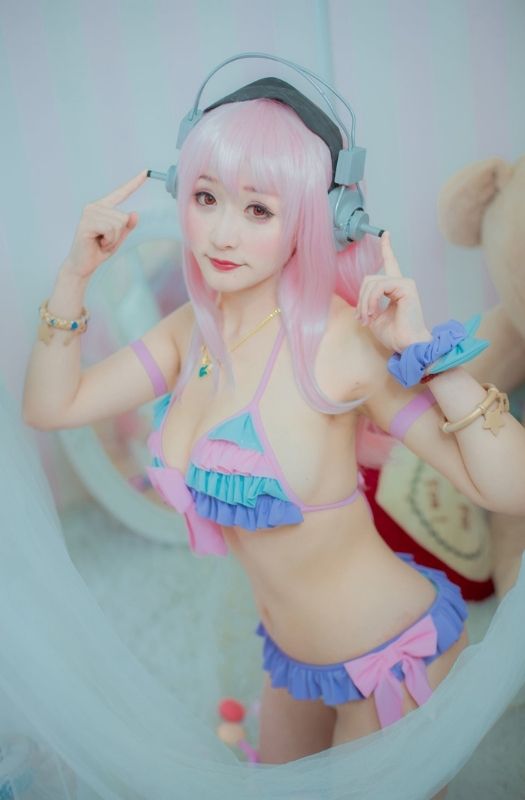 Bộ ảnh cosplay cô nàng Super Sonico phiên bản ngoài đời thực cực kỳ gợi cảm