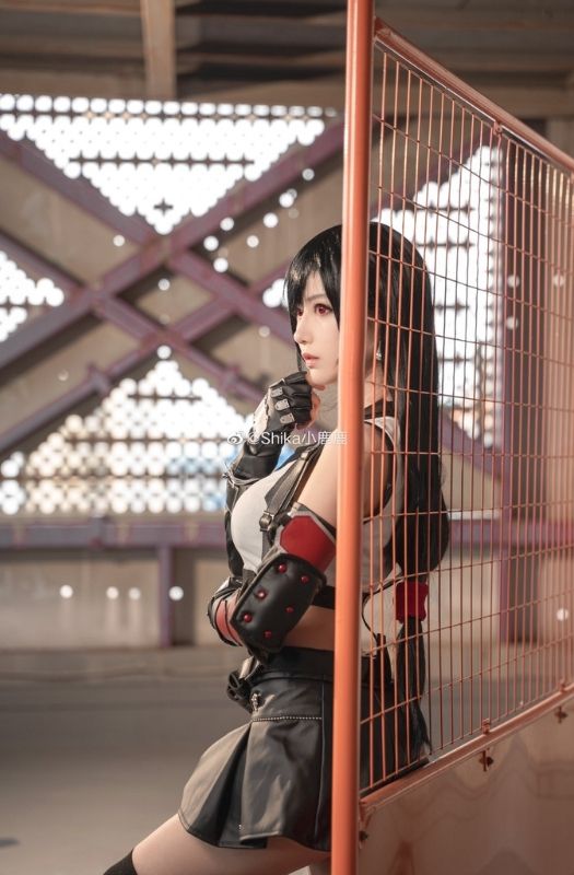 Bộ ảnh cosplay mỹ nhân Tifa với ngoại hình số đo 3 vòng hoàn hảo trong Final Fantasy