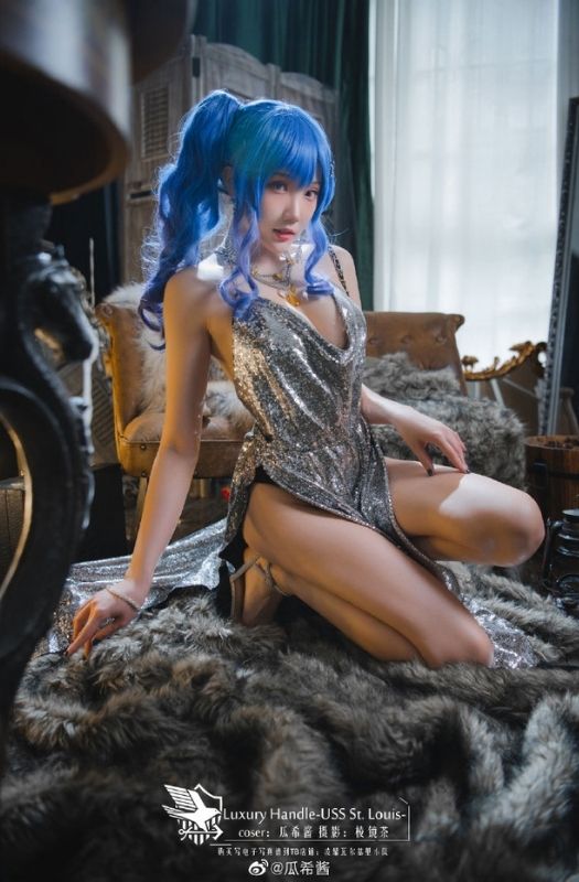 Loạt ảnh cosplay mỹ nhân St. Louis với đôi gò bồng đảo căng tròn