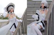 Loạt ảnh cosplay về cô nàng tóc bạch kim HMS Illustrious gợi cảm trong game Azur Lane