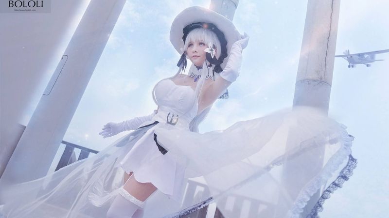 Bộ ảnh cosplay nàng HMS Illustrious đầy quyến rũ trong Azur Lane