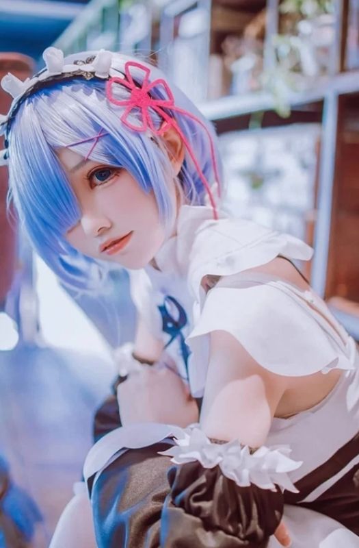 Loạt ảnh cosplay nữ nhân vật Rem dễ thương nhưng không kém phần gợi cảm 