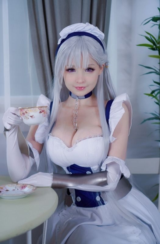 Loạt ảnh cosplay nhân vật Belfast vô cùng gợi cảm và quyến rũ