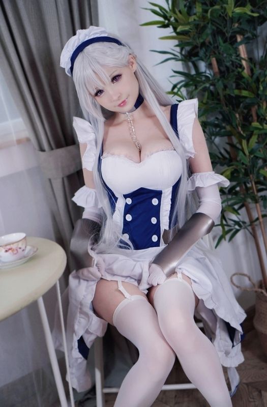 Loạt ảnh cosplay nhân vật Belfast vô cùng gợi cảm và quyến rũ
