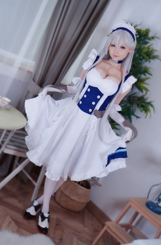 Loạt ảnh cosplay nhân vật Belfast vô cùng gợi cảm và quyến rũ