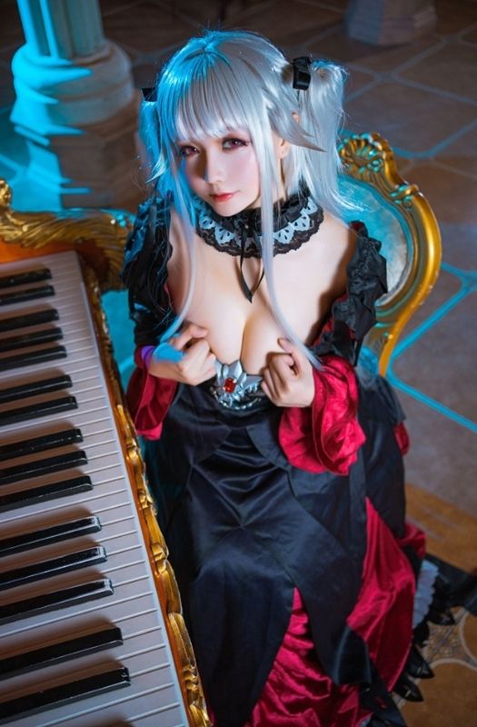 Loạt ảnh cosplay mỹ nhân Kagarino Kirie ăn đứt cả bản gốc
