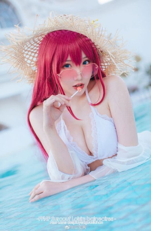 Bộ ảnh cosplay nàng Surcouf siêu quyến rũ trong Azur Lane