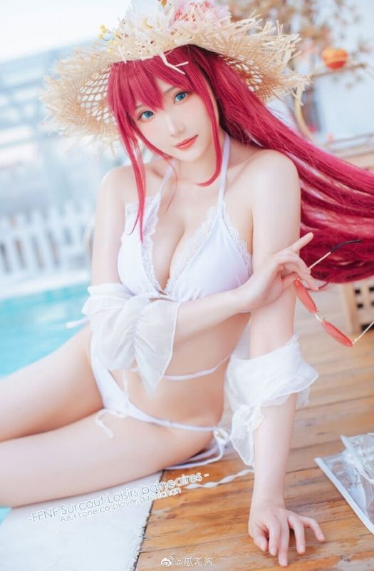 Bộ ảnh cosplay nàng Surcouf siêu quyến rũ trong Azur Lane