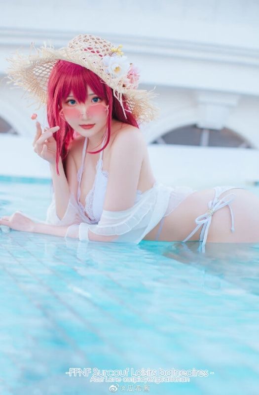 Bộ ảnh cosplay nàng Surcouf siêu quyến rũ trong Azur Lane