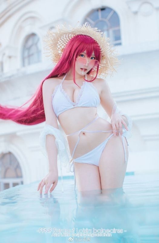 Bộ ảnh cosplay nàng Surcouf siêu quyến rũ trong Azur Lane