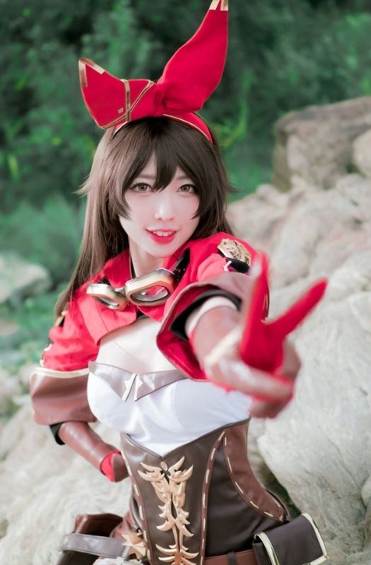 Bộ ảnh cosplay nhân vật Amber hùng vĩ và vô cùng chân thật