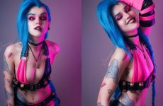Đắm mình trước bộ ảnh cosplay vị tướng Jinx trong LMHT với vẻ đẹp nổi loạn và sexy