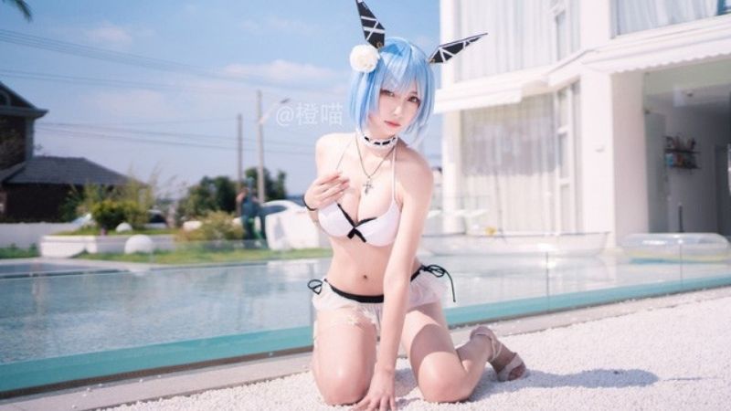 Bộ ảnh cosplay những mỹ nhân vô cùng sexy và quyến rũ trong Azur Lane