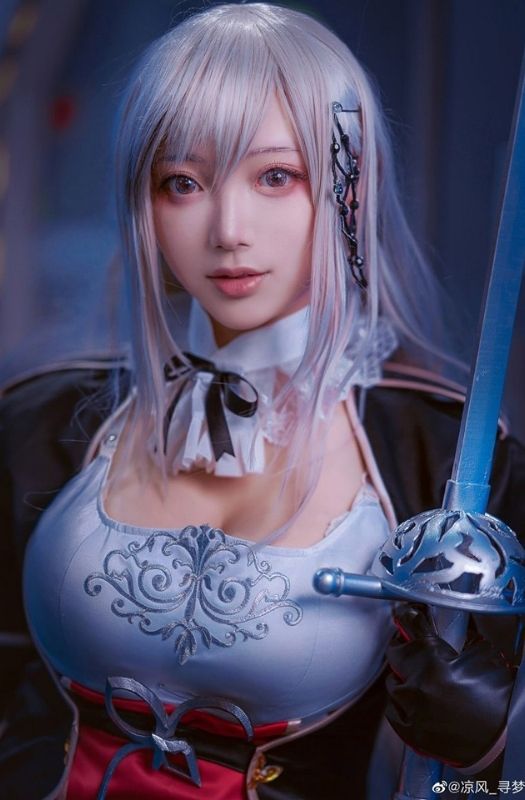 Bộ ảnh cosplay những mỹ nhân vô cùng sexy và quyến rũ trong Azur Lane