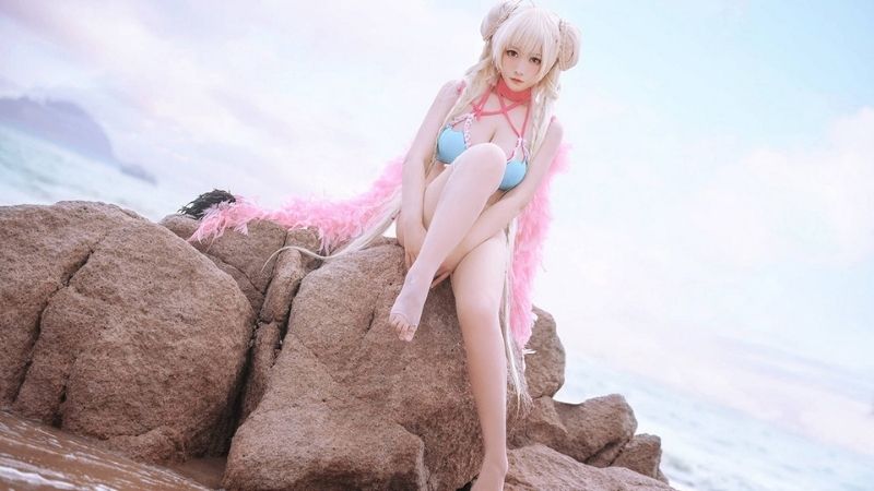 Bộ ảnh cosplay những mỹ nhân vô cùng sexy và quyến rũ trong Azur Lane