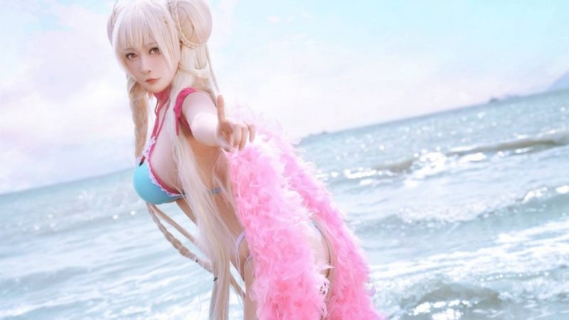 Bộ ảnh cosplay những mỹ nhân vô cùng sexy và quyến rũ trong Azur Lane
