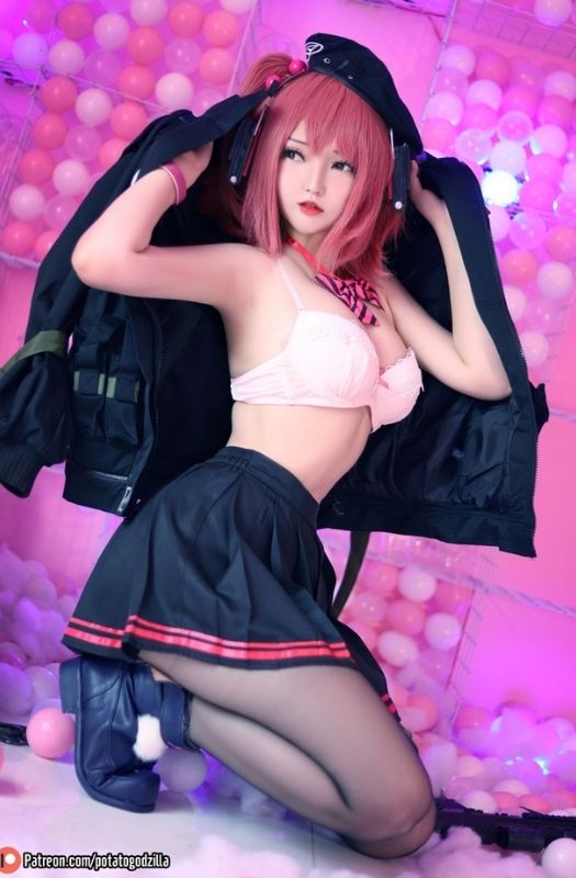 Bộ ảnh cosplay nhân vật MP7 gợi cảm trong Girls' Frontline
