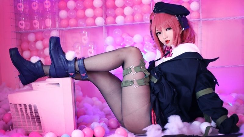 Bộ ảnh cosplay nhân vật MP7 gợi cảm trong Girls' Frontline