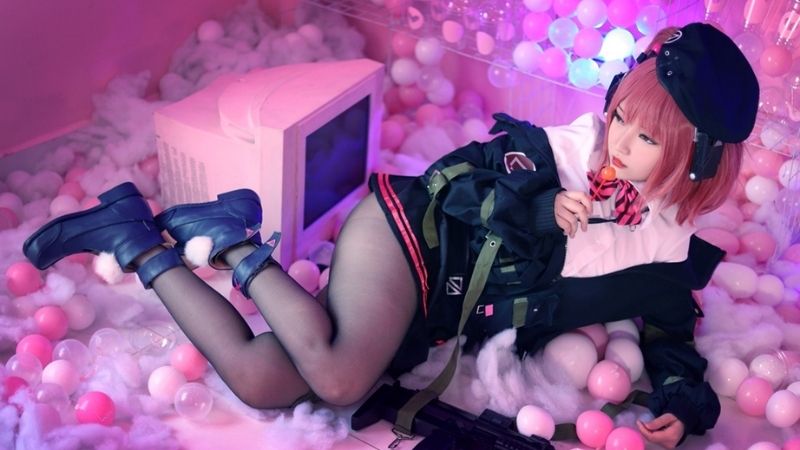 Bộ ảnh cosplay nhân vật MP7 gợi cảm trong Girls' Frontline